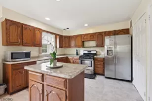 3606 Springbrook Dr, Edison Twp., NJ 08820 - Photo 13