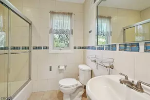 36 Independence Ct, Clifton, NJ 07013 - Photo 17