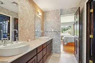 36 Independence Ct, Clifton, NJ 07013 - Photo 25