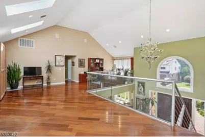 36 Independence Ct, Clifton, NJ 07013 - Photo 19