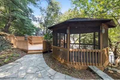 215 Eileen Dr, Cedar Grove, NJ 07009 - Photo 39