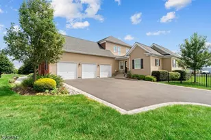 5 Erin Pl, Raritan Township, NJ 08822 - Photo 3