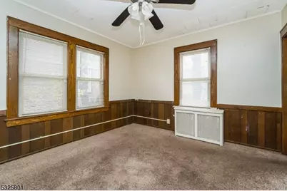 424 E 4th Ave, Roselle, NJ 07203 - Photo 7