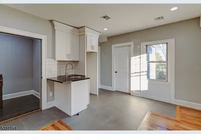 92 Steuben St, East Orange, NJ 07018 - Photo 11