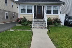 842 Gibbons Ct, Elizabeth, NJ 07202 - Photo 1