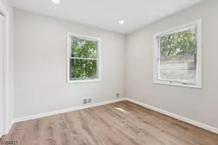 5 Waverly Dr, Edison, NJ 08817 - Photo 15