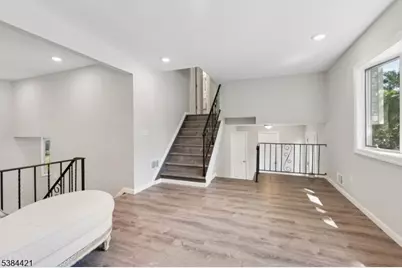 5 Waverly Dr, Edison, NJ 08817 - Photo 5