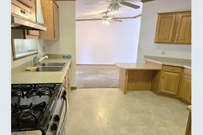 93 Mt Pleasant #14, Rockaway Township, NJ 07866 - Photo 5