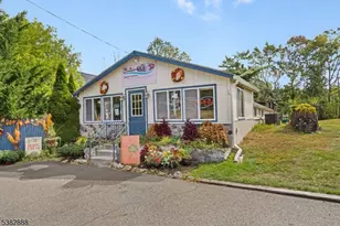 634 Willow Grove St, Hackettstown, NJ 07840 - Photo 1