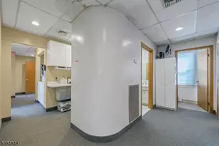 782 Valley Rd, Wayne, NJ 07470 - Photo 21