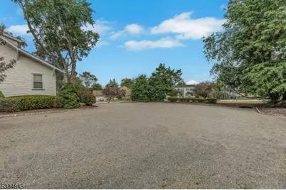 782 Valley Rd, Wayne, NJ 07470 - Photo 9