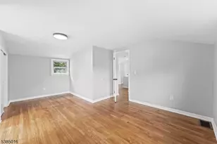 18 Farmingdale Ave, Bloomfield, NJ 07003 - Photo 25