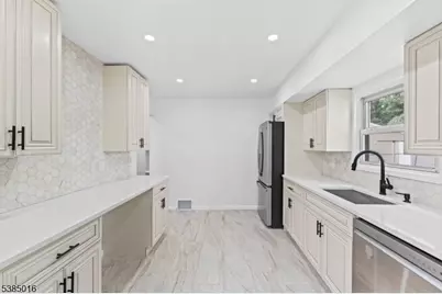 18 Farmingdale Ave, Bloomfield, NJ 07003 - Photo 13