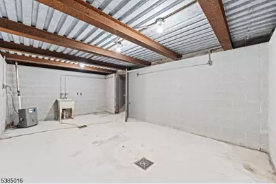 18 Farmingdale Ave, Bloomfield, NJ 07003 - Photo 29