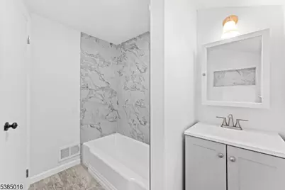 18 Farmingdale Ave, Bloomfield, NJ 07003 - Photo 21