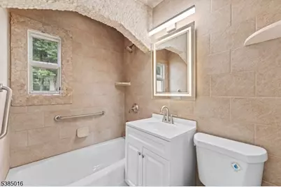 18 Farmingdale Ave, Bloomfield, NJ 07003 - Photo 19