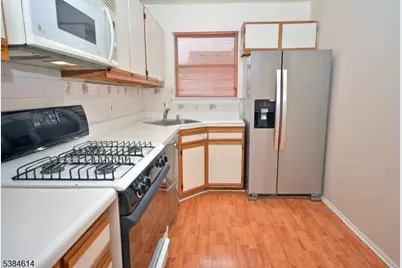 125 Exeter Ct #125, Piscataway Township, NJ 08854 - Photo 3