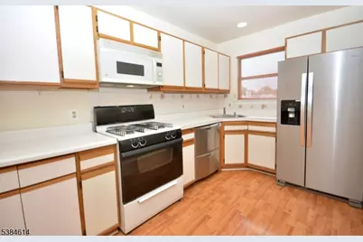 125 Exeter Ct #125, Piscataway Township, NJ 08854 - Photo 23