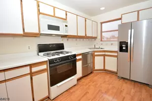 125 Exeter Ct, Piscataway Township, NJ 08854 - Photo 23