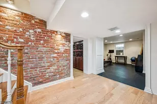 21 Franklin Pl, Morristown, NJ 07960 - Photo 33