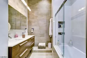 689 Luis Munoz Marin Blvd, Jersey City, NJ 07310 - Photo 23