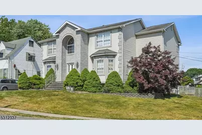 937 Roosevelt Ave, Union Township, NJ 07083 - Photo 5