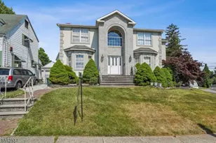 937 Roosevelt Ave, Union Township, NJ 07083 - Photo 3