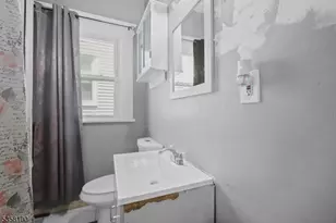 253 S Burnett St, East Orange, NJ 07018 - Photo 33