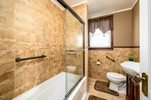 960 Moessner Ave, Union Township, NJ 07083 - Photo 15