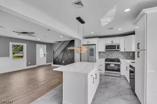 14 Melbourne Ln, Willingboro Twp., NJ 08046 - Photo 3