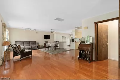 87 Ivy Ln, Bridgewater, NJ 08807 - Photo 3