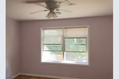 8 Stone St, North Plainfield, NJ 07060 - Photo 5