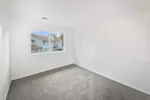 238 Drake Ln, Roxbury Township, NJ 07852 - Photo 11