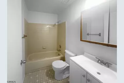 238 Drake Ln, Roxbury Township, NJ 07852 - Photo 7