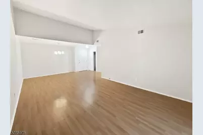 238 Drake Ln, Roxbury Township, NJ 07852 - Photo 9