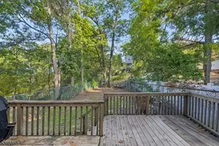 5 Geneva Trail, Hopatcong, NJ 07843 - Photo 9