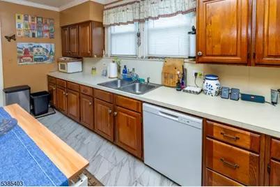 126 W High St, Bound Brook, NJ 08805 - Photo 17