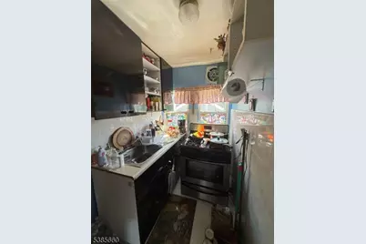 387 Hobart Ave, Haledon, NJ 07508 - Photo 17