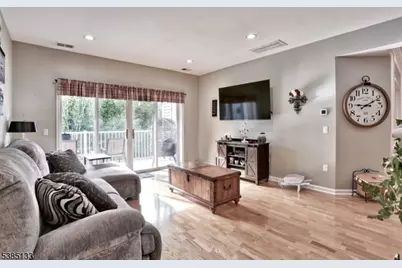 8415 Warrens Way, Wanaque, NJ 07465 - Photo 9