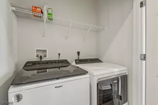 27 Gala Ct, Livingston Twp., NJ 07039 - Photo 15