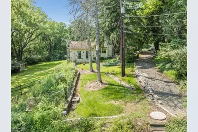 1-2 Dove Hollow Ln, Bethlehem Township, NJ 08827 - Photo 9