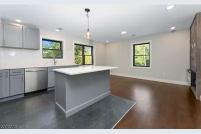 535 St James Avenue - Unit D, Pohatcong Township, NJ 08865 - Photo 11