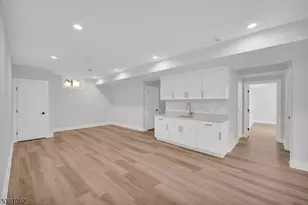 94 E Cedar St, Livingston, NJ 07039 - Photo 31