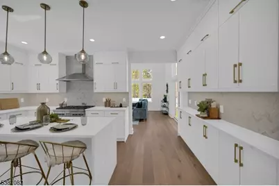 94 E Cedar St, Livingston, NJ 07039 - Photo 11