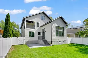 94 E Cedar St, Livingston, NJ 07039 - Photo 35