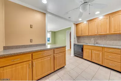 14 Burnet Hill Rd, Livingston, NJ 07039 - Photo 9