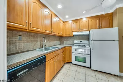 14 Burnet Hill Rd, Livingston, NJ 07039 - Photo 7