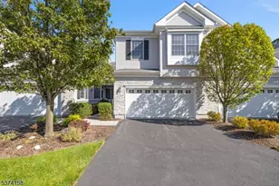 39 Schweinberg Dr, Roseland, NJ 07068 - Photo 1