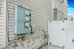 21 Gladstone Ave, Newark, NJ 07106 - Photo 33