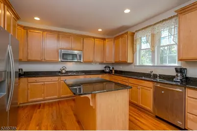 8 Comstock Ln, Montgomery Township, NJ 08558 - Photo 9